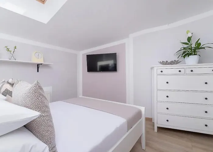 3-bedroom In The Centre - Old Town